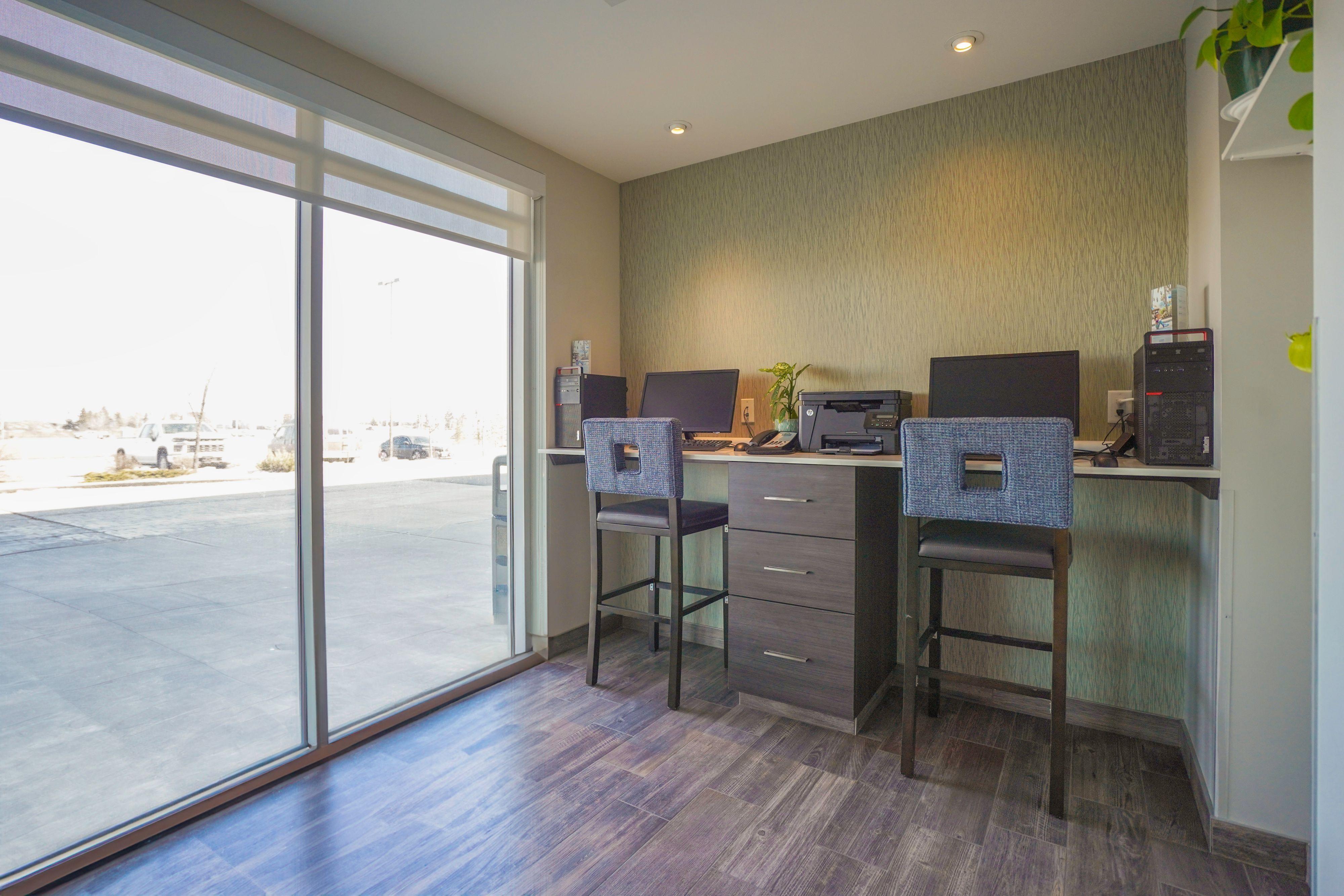 Fairfield Inn & Suites By Marriott Airdrie Esterno foto