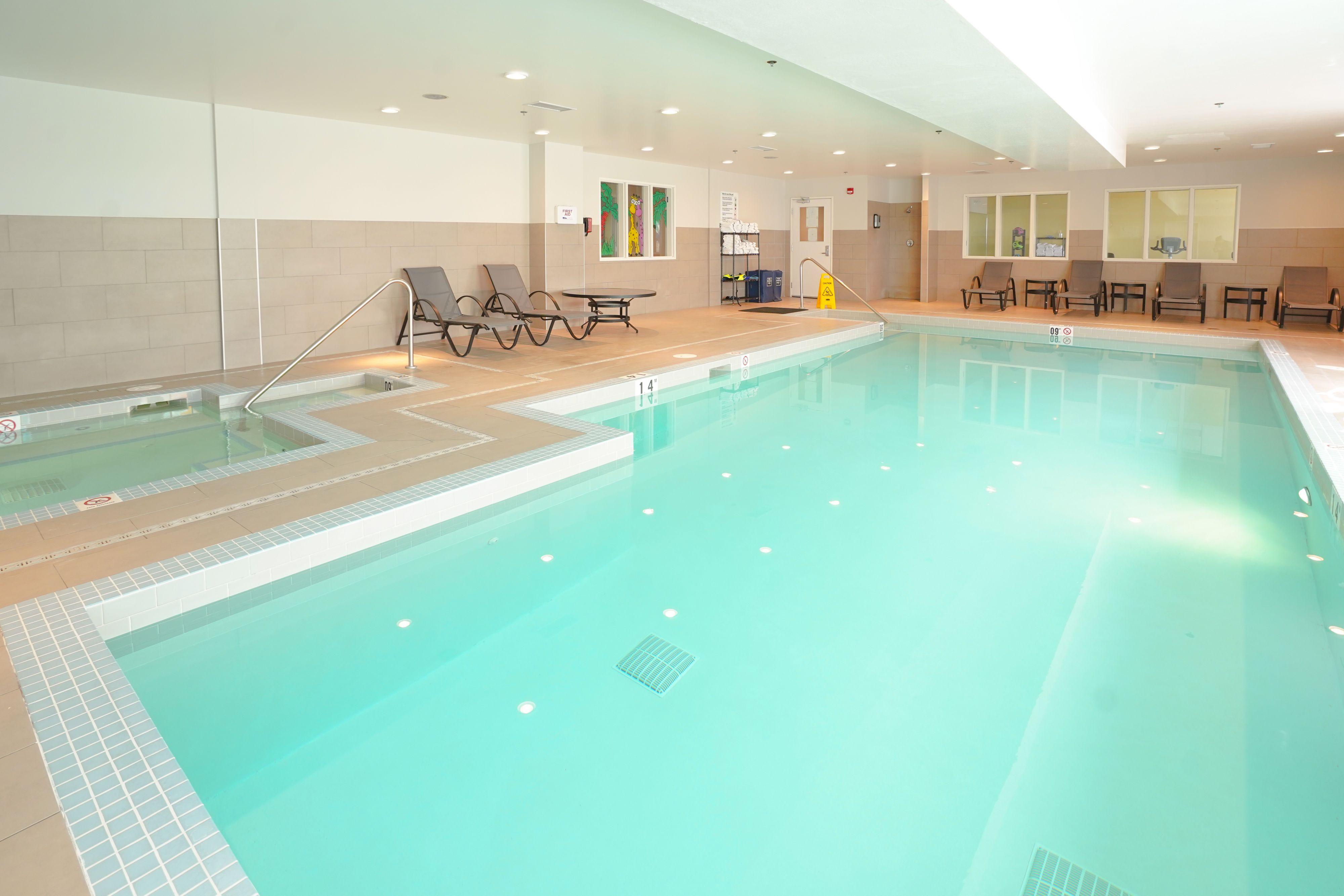Fairfield Inn & Suites By Marriott Airdrie Esterno foto
