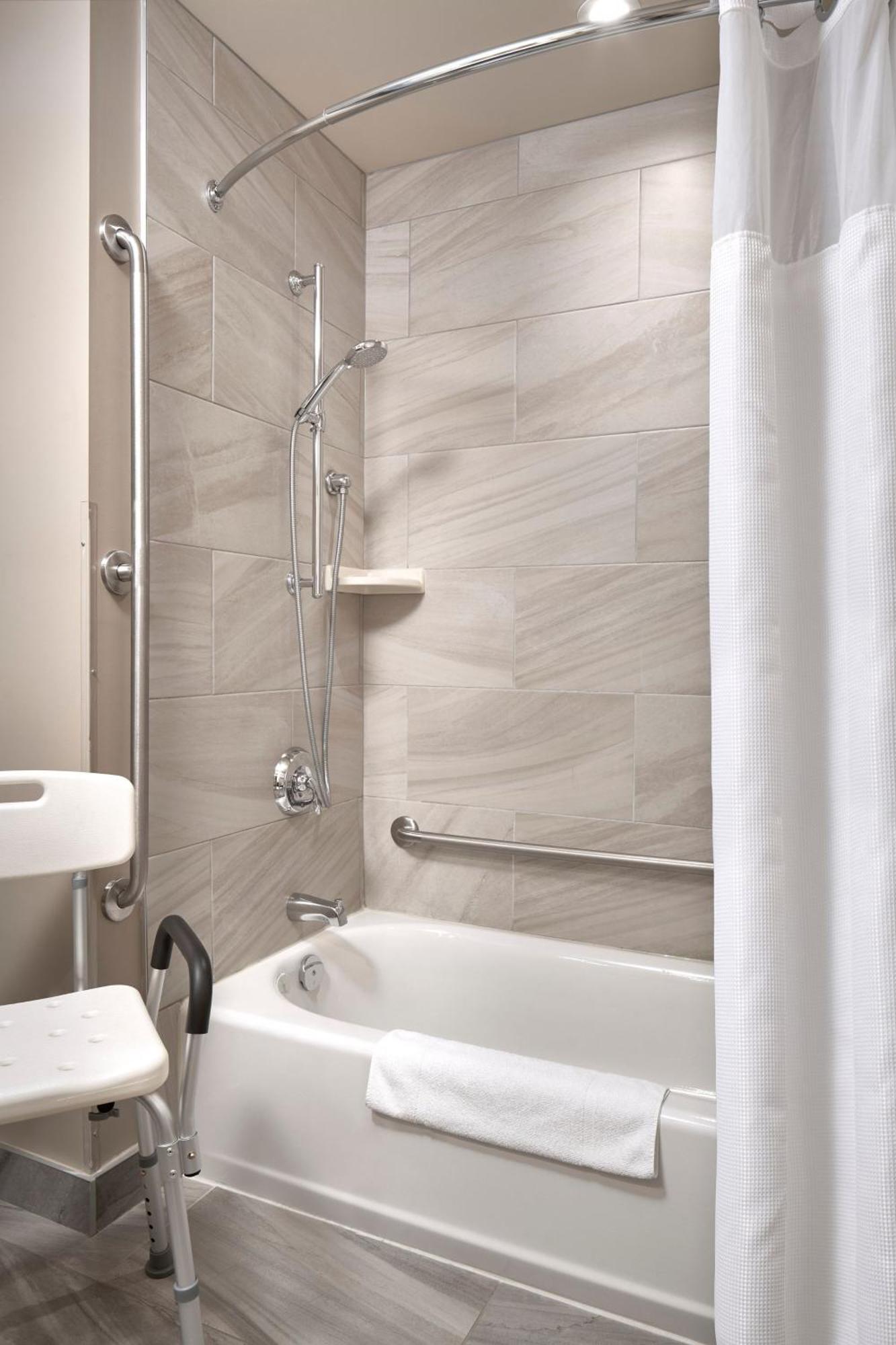 Fairfield Inn & Suites By Marriott Airdrie Esterno foto