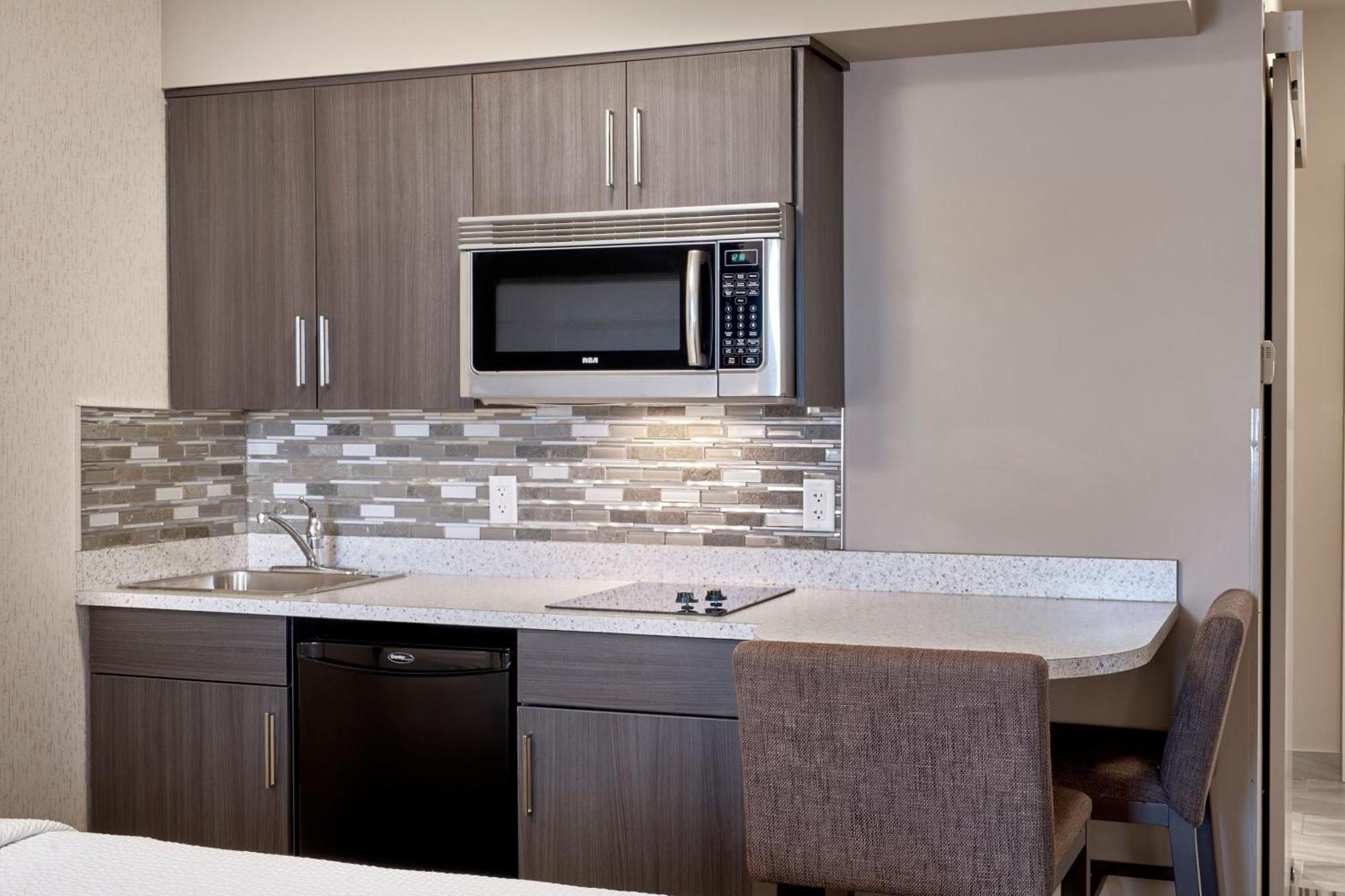 Fairfield Inn & Suites By Marriott Airdrie Esterno foto