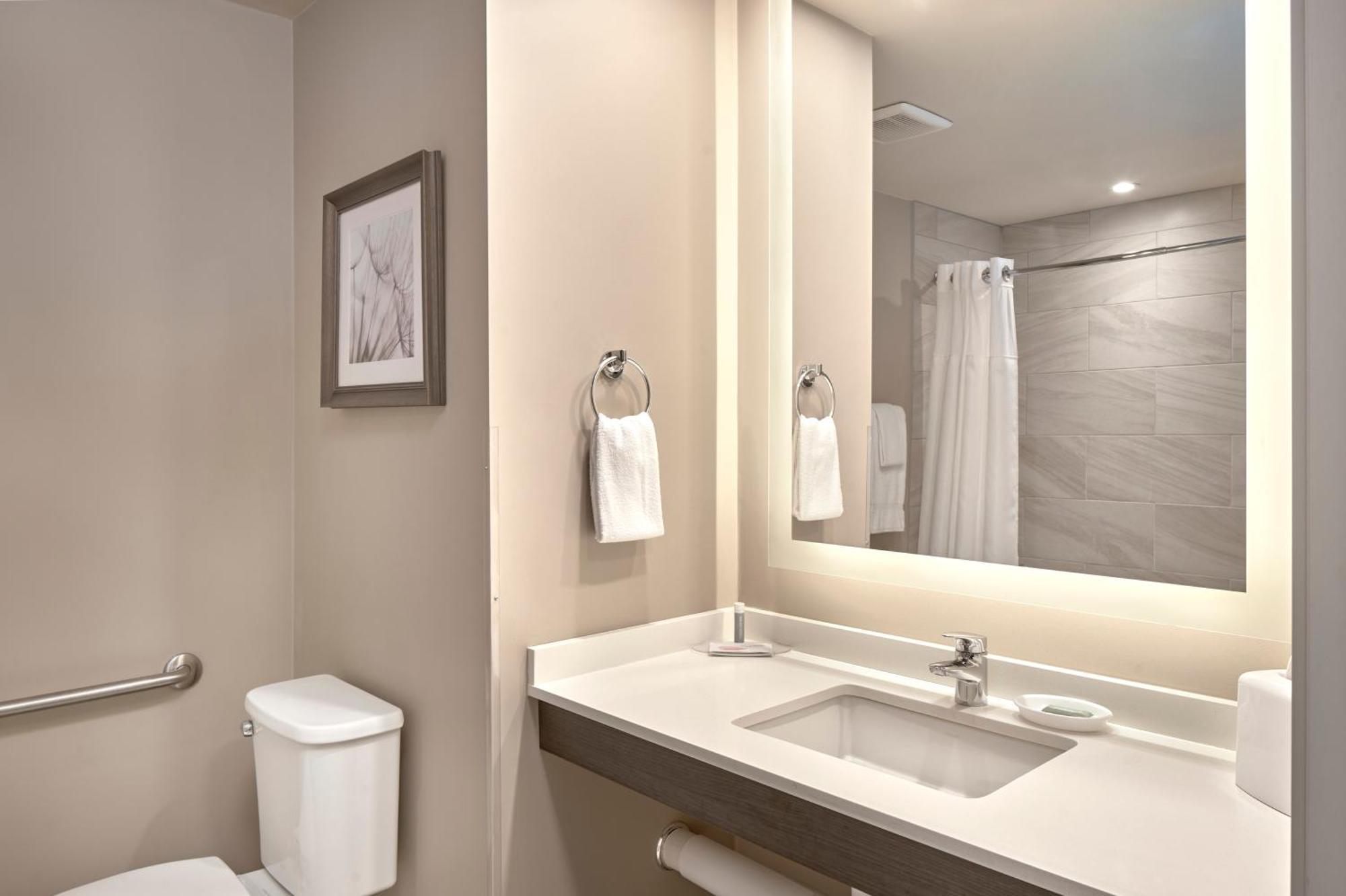 Fairfield Inn & Suites By Marriott Airdrie Esterno foto